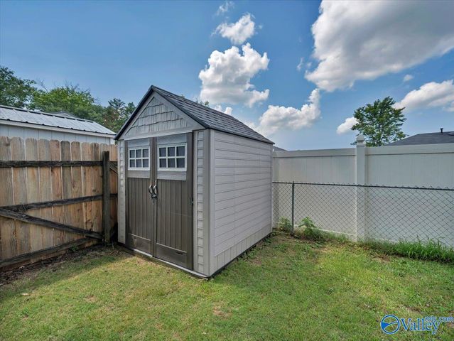 2114 Dundee Drive SW, Decatur, AL 35603