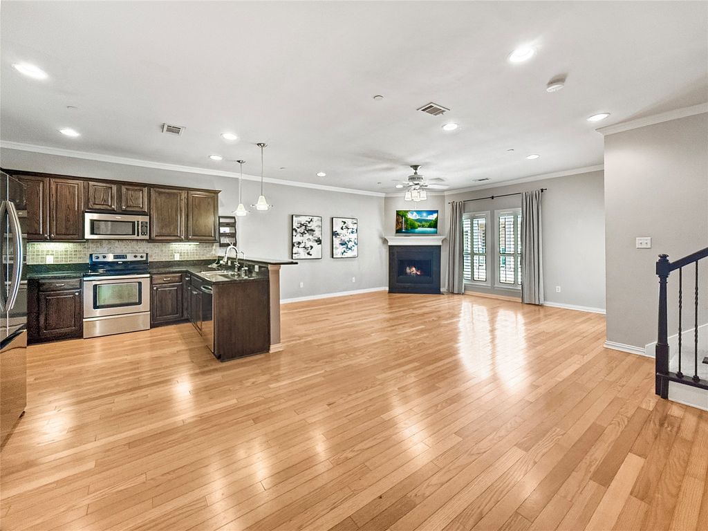 2403 Stutz Drive 4, Dallas, TX 75235