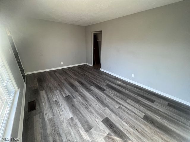 12218 Brooklawn Avenue, Cleveland, OH 44111