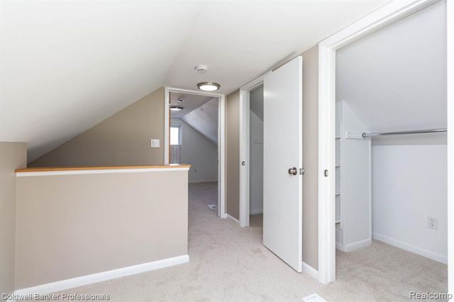 1921 Beverly Street, Sylvan Lake, MI 48320