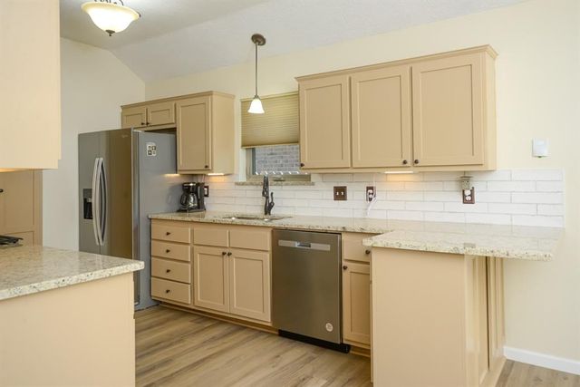 600 Rimrock Road, Edmond, OK 73034