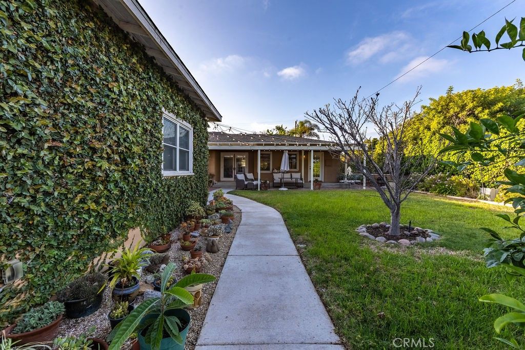 1121 Vista Way, Oceanside, CA 92054