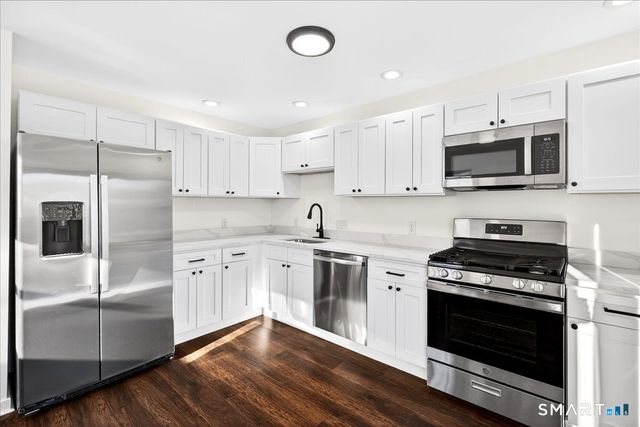 15 Crest Street D27, West Haven, CT 06516