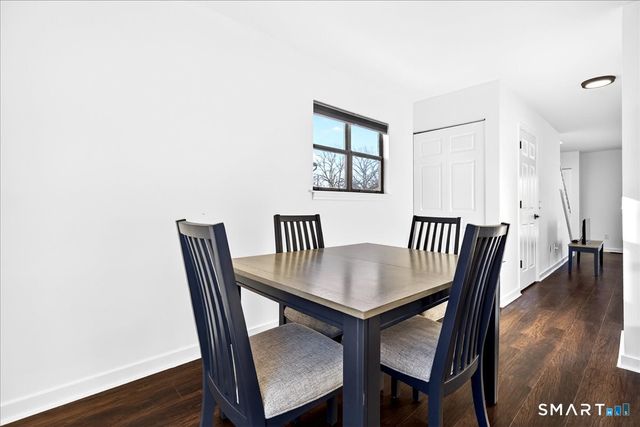 15 Crest Street D27, West Haven, CT 06516