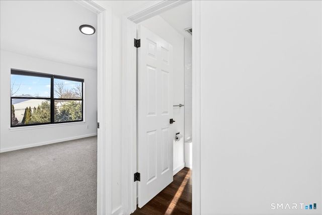 15 Crest Street D27, West Haven, CT 06516