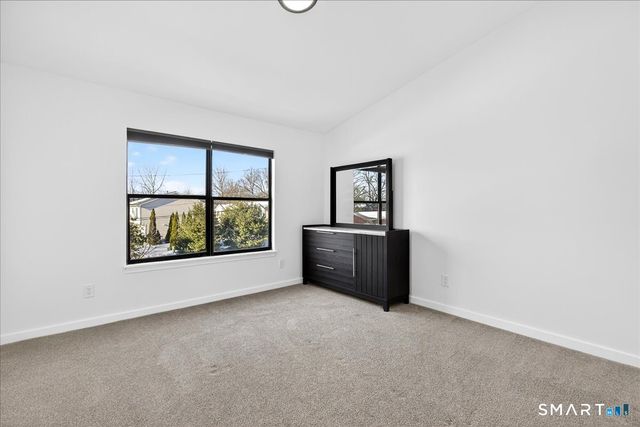 15 Crest Street D27, West Haven, CT 06516