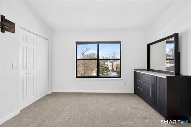 15 Crest Street D27, West Haven, CT 06516