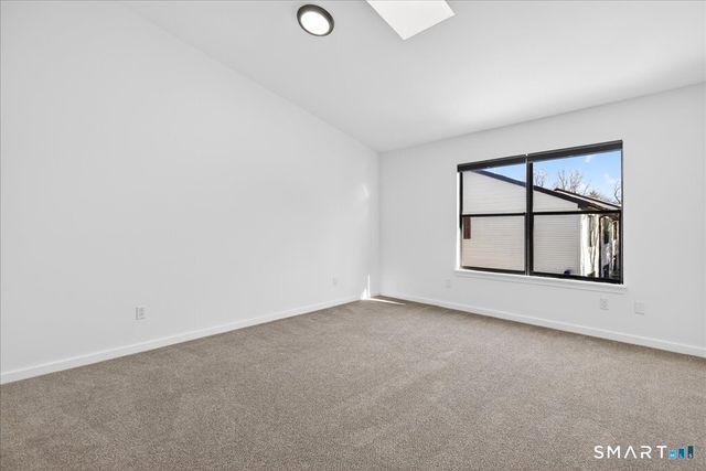 15 Crest Street D27, West Haven, CT 06516