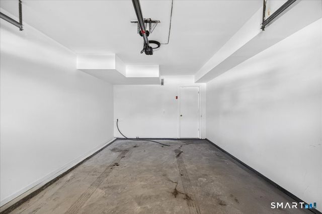 15 Crest Street D27, West Haven, CT 06516