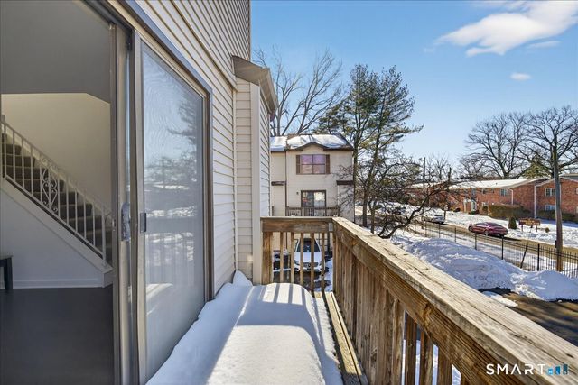 15 Crest Street D27, West Haven, CT 06516