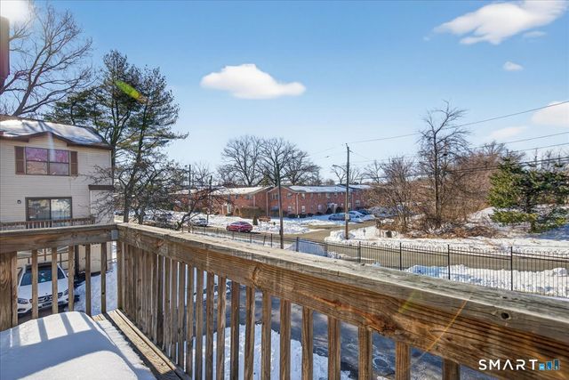 15 Crest Street D27, West Haven, CT 06516