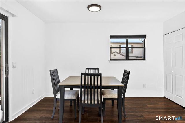 15 Crest Street D27, West Haven, CT 06516