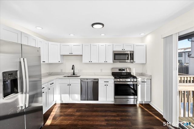 15 Crest Street D27, West Haven, CT 06516