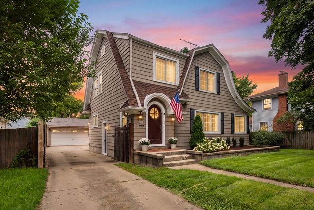 1115 W State Street, Geneva, IL 60134
