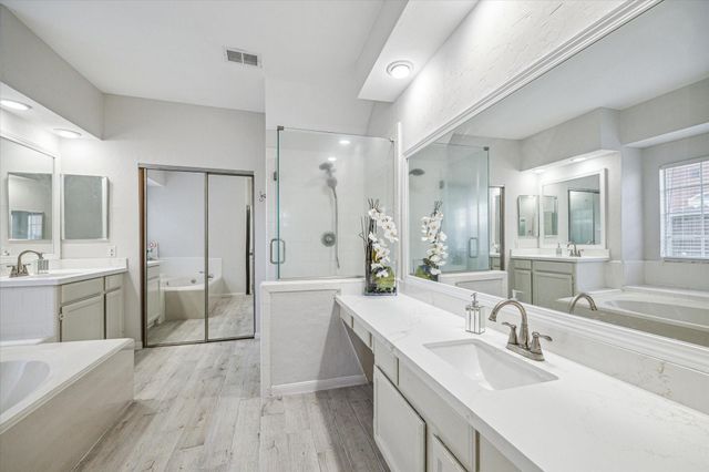 2715 Oakland Drive, Sugar Land, TX 77479