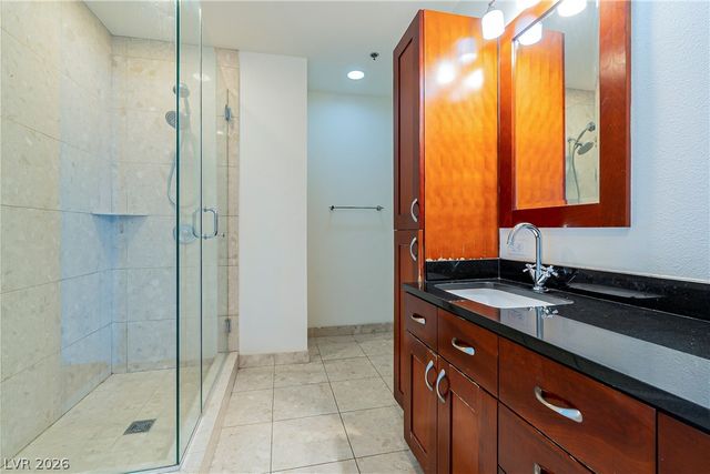 4525 DEAN MARTIN Drive 1405, Las Vegas, NV 89103