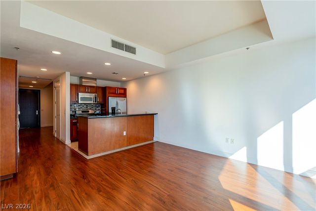 4525 DEAN MARTIN Drive 1405, Las Vegas, NV 89103