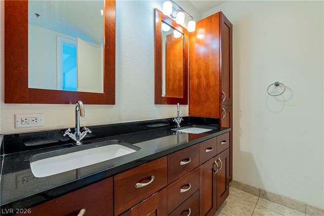 4525 DEAN MARTIN Drive 1405, Las Vegas, NV 89103