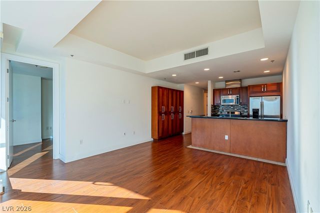 4525 DEAN MARTIN Drive 1405, Las Vegas, NV 89103