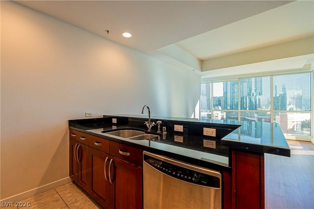 4525 DEAN MARTIN Drive 1405, Las Vegas, NV 89103