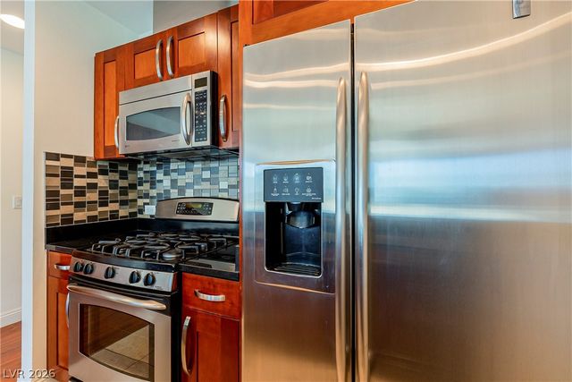 4525 DEAN MARTIN Drive 1405, Las Vegas, NV 89103