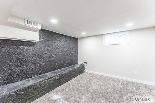 594 E 750 N, Firth, ID 83236
