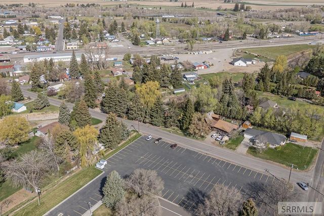 594 E 750 N, Firth, ID 83236