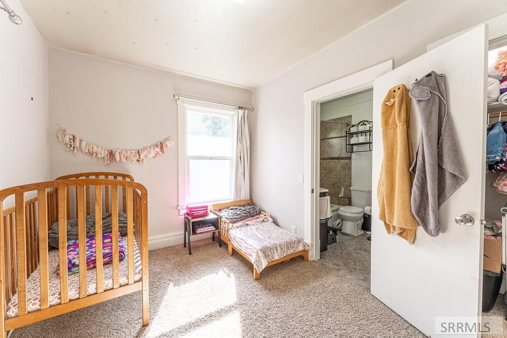 Image 13 of property listing at 594 E 750 N, Firth, ID 83236