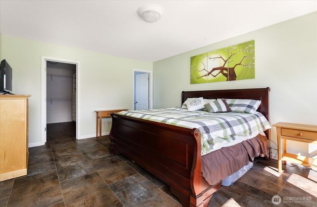 1751 SW Rock Rose Drive, Oak Harbor, WA 98277
