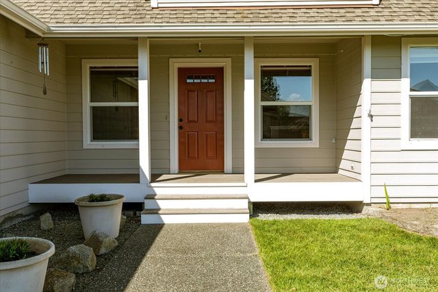 1751 SW Rock Rose Drive, Oak Harbor, WA 98277