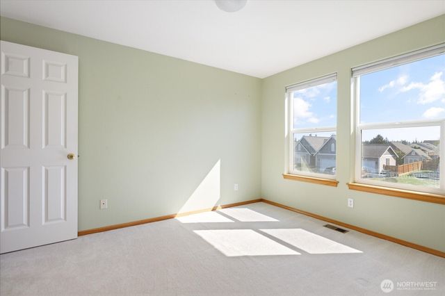 1751 SW Rock Rose Drive, Oak Harbor, WA 98277