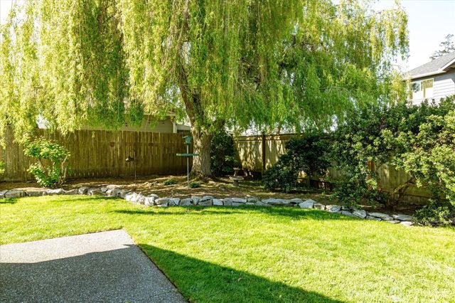 1751 SW Rock Rose Drive, Oak Harbor, WA 98277