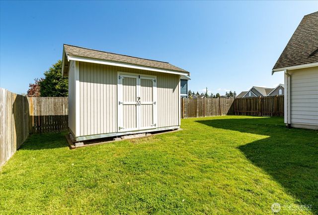 1751 SW Rock Rose Drive, Oak Harbor, WA 98277