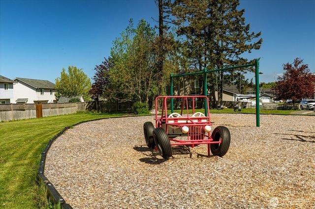 1751 SW Rock Rose Drive, Oak Harbor, WA 98277