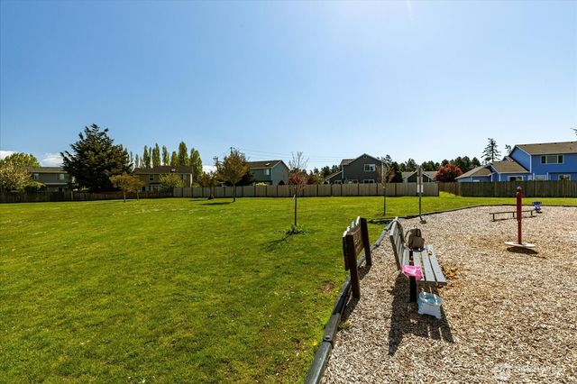 1751 SW Rock Rose Drive, Oak Harbor, WA 98277