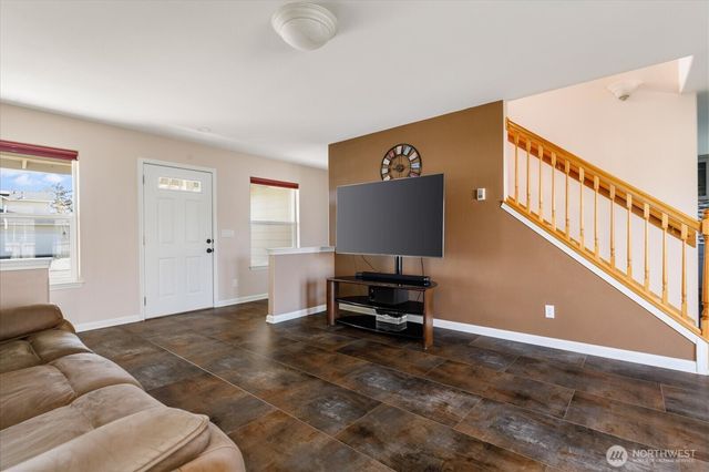 1751 SW Rock Rose Drive, Oak Harbor, WA 98277
