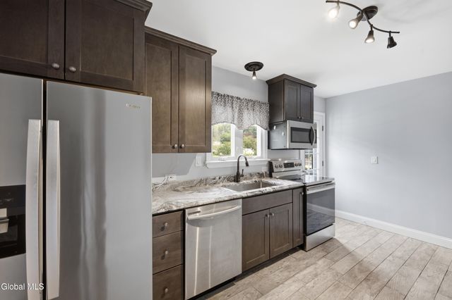 1022 Riggi Avenue, Rotterdam, NY 12303