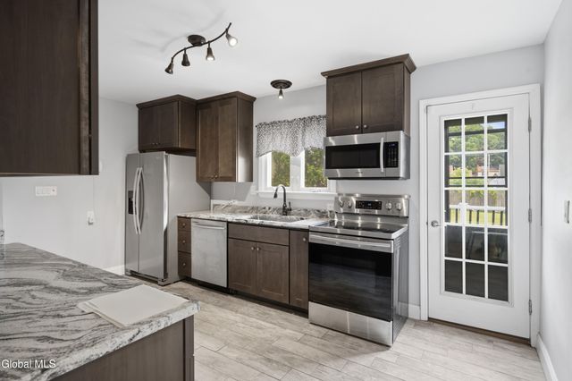 1022 Riggi Avenue, Rotterdam, NY 12303