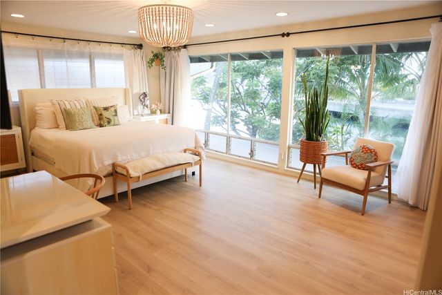 205 Kawaihae Street A6, Honolulu, HI 96825