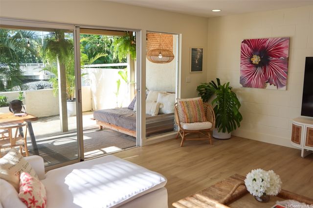 205 Kawaihae Street A6, Honolulu, HI 96825