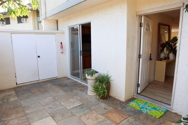 205 Kawaihae Street A6, Honolulu, HI 96825