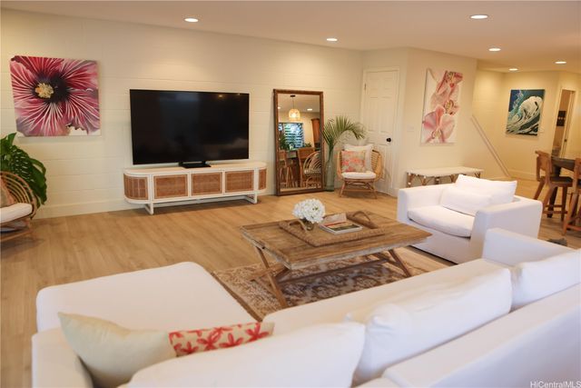 205 Kawaihae Street A6, Honolulu, HI 96825