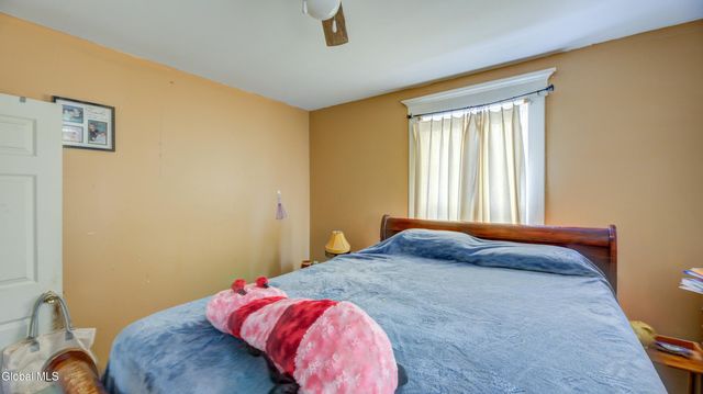 40 Fox Street, Gloversville, NY 12078