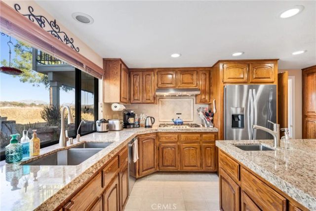 2412 Deland, Alpine, CA 91901
