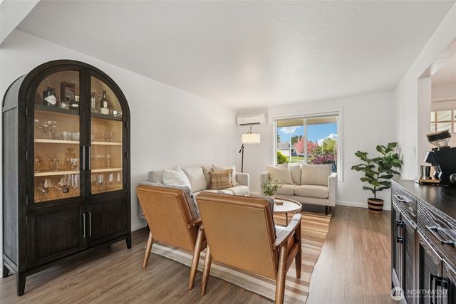 16001 NE 4th Way, Vancouver, WA 98684