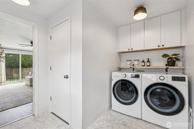 16001 NE 4th Way, Vancouver, WA 98684