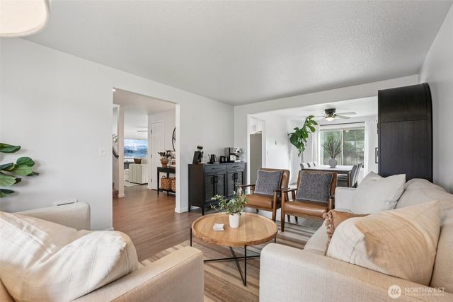 16001 NE 4th Way, Vancouver, WA 98684