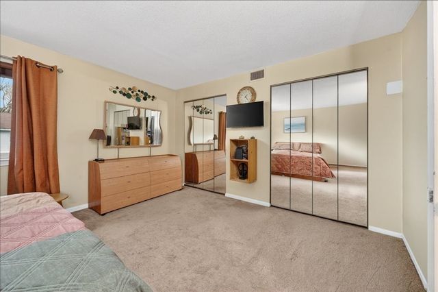 18 Beals Cove Road F, Hingham, MA 02043