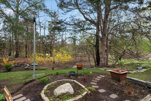 18 Beals Cove Road F, Hingham, MA 02043