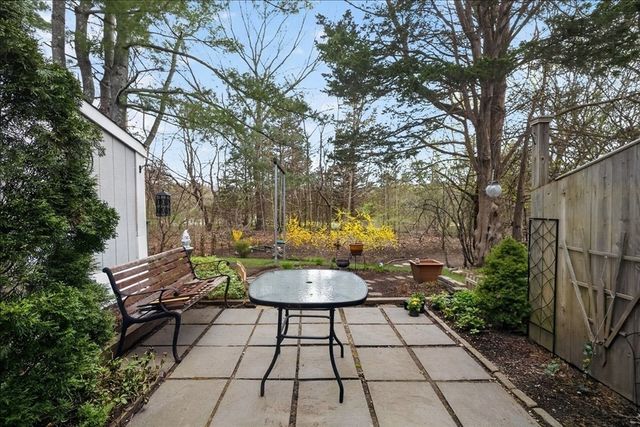 18 Beals Cove Road F, Hingham, MA 02043